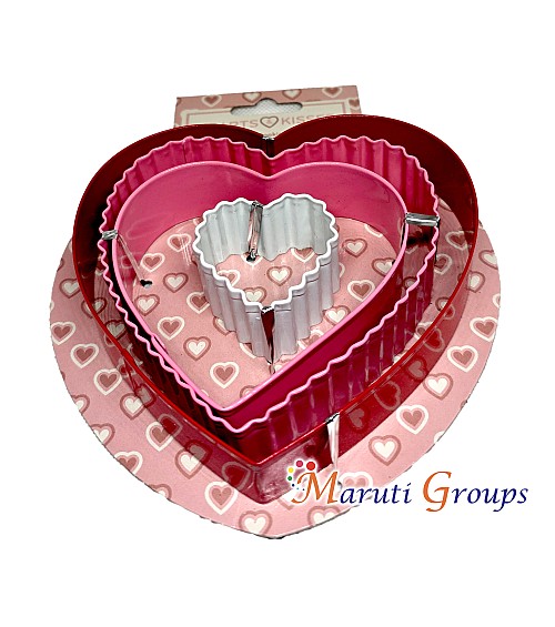 3pc Heart Cookie Cutter Set – plastic (S 10cm x 10cm, M 8.5cm x 8.5cm, L 7.3cm  x 7.3cm)