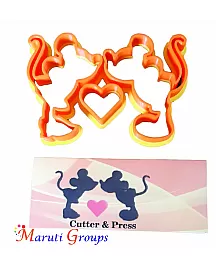 Mickey Mouse & Minnie Mouse in Love cookie cutter